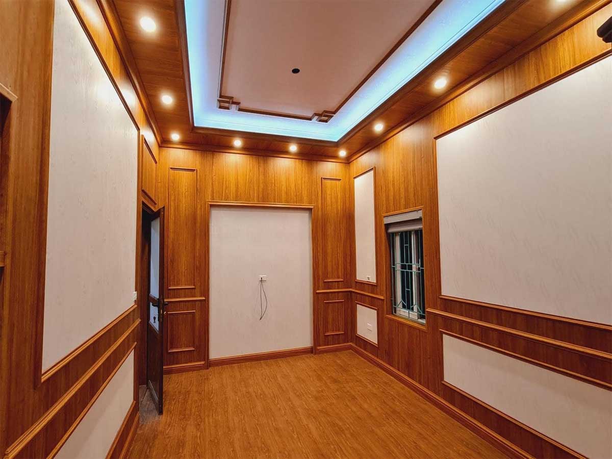 Vân gỗ tự nhiên và công nghệ nhựa Nano hiện đại.